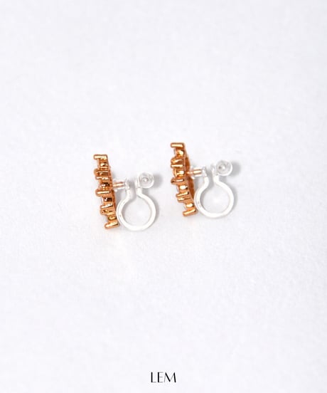 Monogramピアス/イヤリング