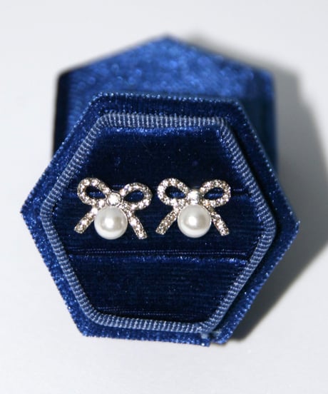Ribbon Pearlピアス/イヤリング