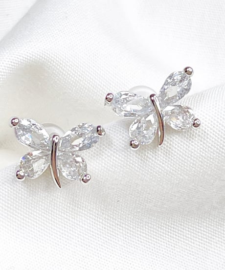 Crystal Butterflyピアス/イヤリング