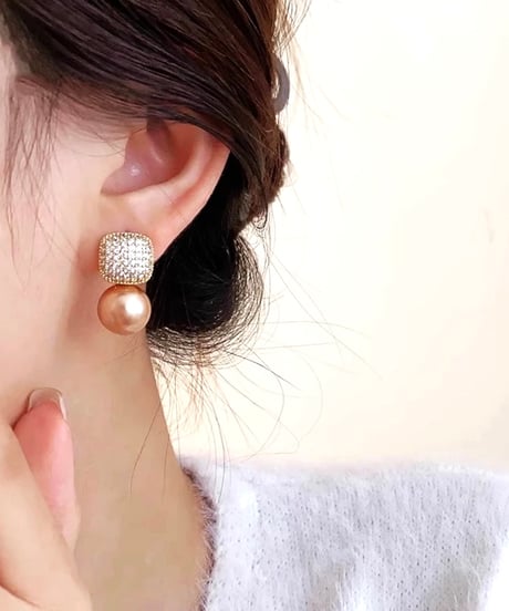 Gold Square Pearlピアス