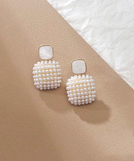 Dot Pearlピアス