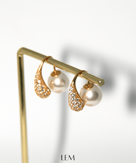 Lumière Pearlピアス