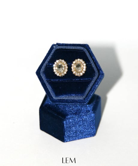 Oval Queenピアス/イヤリング
