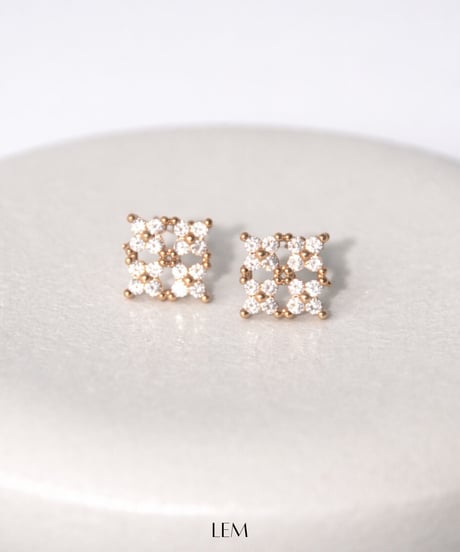 Monogramピアス/イヤリング