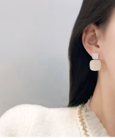 Dot Pearlピアス
