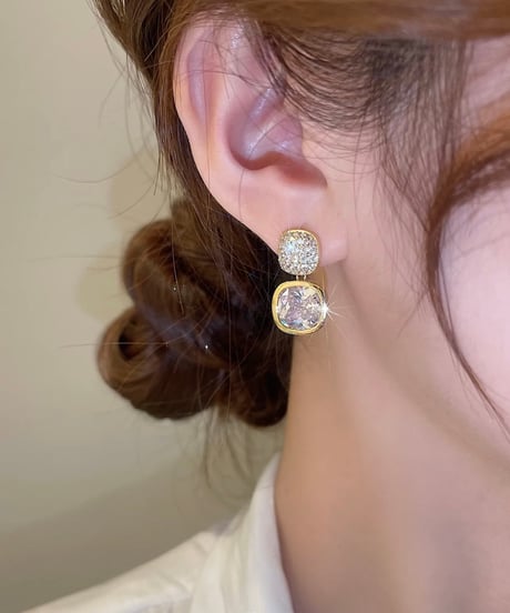 Zirconia Squareピアス