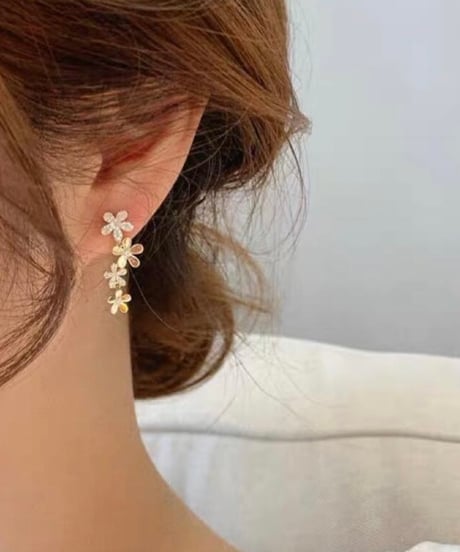 Gold Flowerピアス/イヤリング