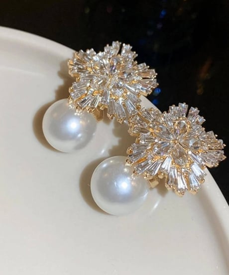 Zirconia Pearlピアス