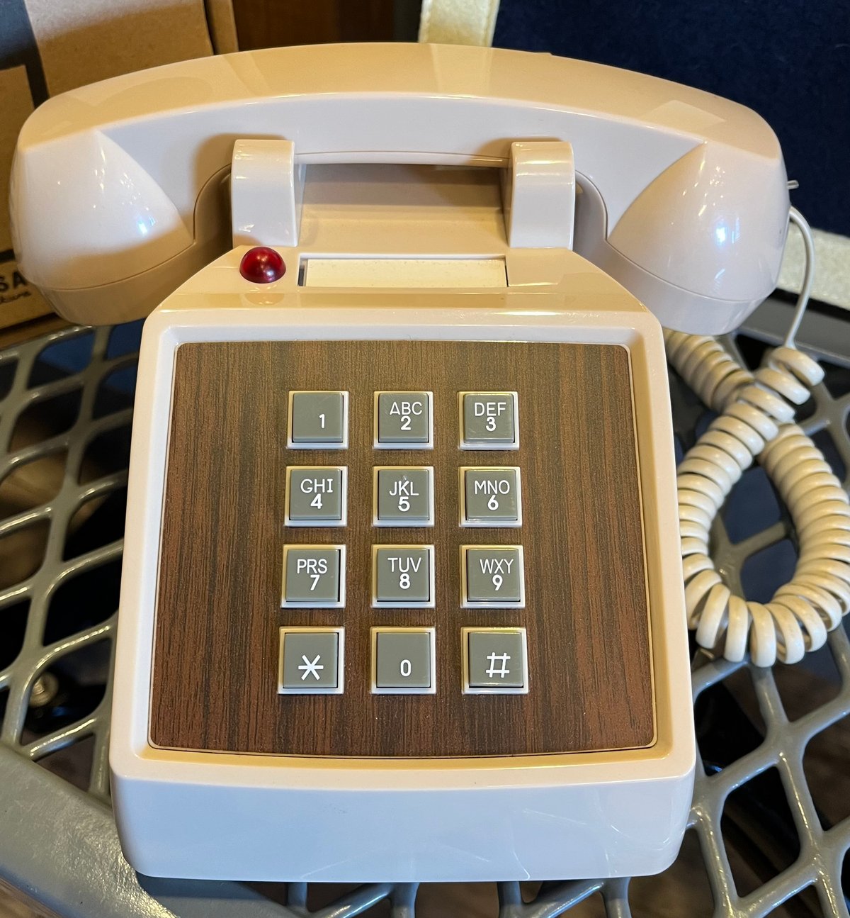HERMOSA MOTEL PHONE ハモサ モーテルフォン | NEXT MARKET