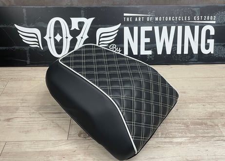 新発売記念価格！OZbyNEWING プレミアムシートカバー 2ピースセット（パンアメリカ用 ）シルバー【特注カラータイプ】）