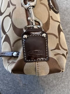 美品 コーチ ワンショルダーバッグ シグネチャー コーチ シグネチャーワンショルダーバッグ | blastSTORE