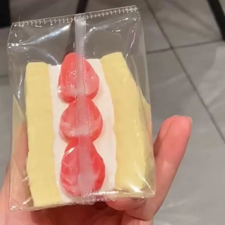 フルーツサンド🥪🍰🍓🥝スクイーズ