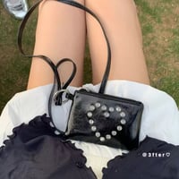 韓国アイドルにも大人気♥キラキラストーンハートフェイクレザーミニバッグ