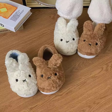 ふわふわうささんスリッパ