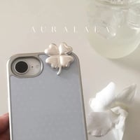 【iPhone17対応】シルバークローバー🍀ブルーiPhoneケース