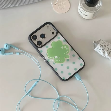 【iPhone17対応】クローバーグリップ🍀ドットiPhoneケース