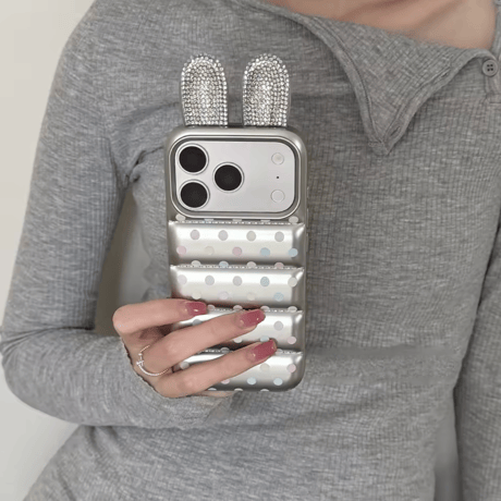 【iPhone17対応】カラフルドットうさみみクッションiPhoneケース