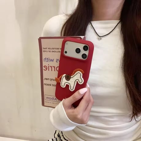 【iPhone17対応】フェイクレザーお馬さん刺繍iPhoneケース