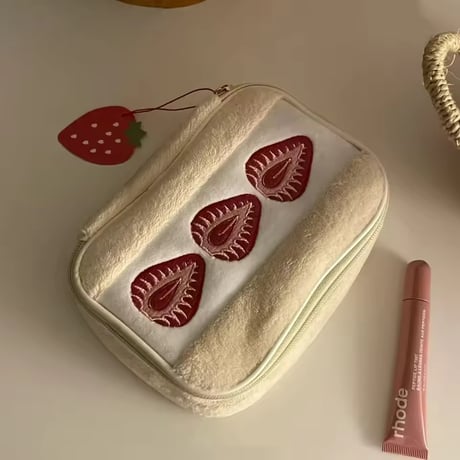 いちごサンドウィッチ🍓🥪萌え断メイクポーチ