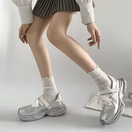 リボンレースアップスニーカー