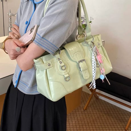 大人っぽデザインショルダーバッグ