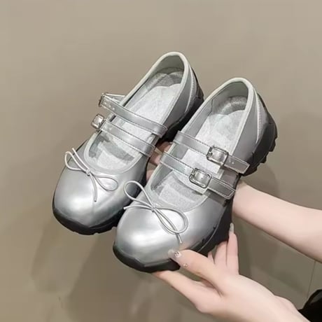 バレエシューズシルバースニーカー