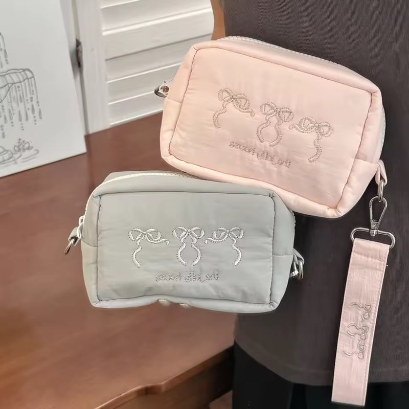 クッションリボン刺繍ポーチ | AURALALA | 輸入韓国雑貨＆インテリア