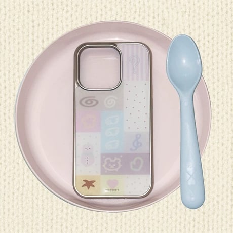 【iPhone17対応】パステルふわふわイラストコラージュiPhoneケース
