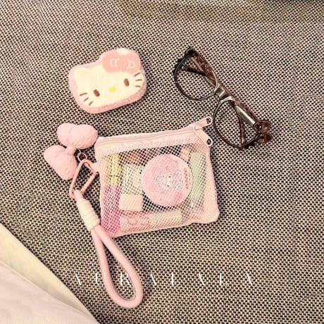 ピンクメッシュリボンチャーム付きポーチ