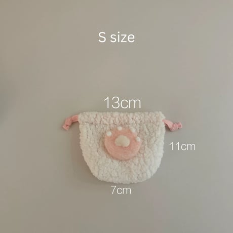 ピンクの肉球ポーチ