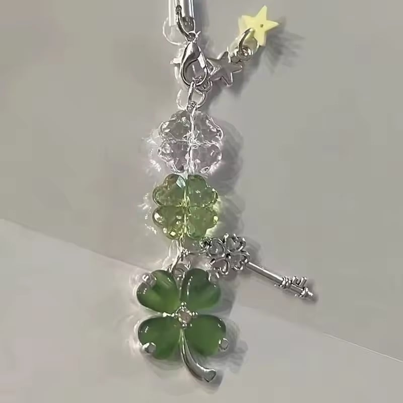 ウィッシュコア🍀クローバークリアチャーム | AURALALA | 輸入韓国雑貨