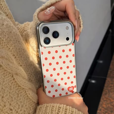 【iPhone17対応】レトロレッドドットiPhoneケース
