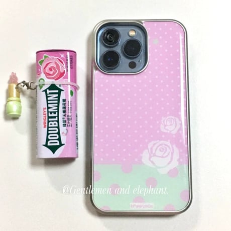 トレンド詰め込み♡🍓ストロベリーカラーローズドットiPhoneケース