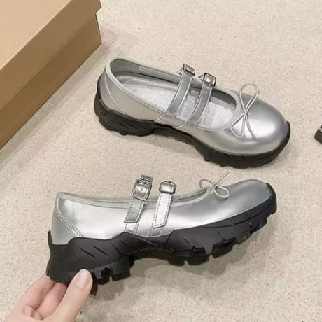 バレエシューズシルバースニーカー