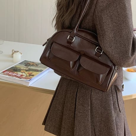 シンプルソフトフェイクレザーポケットアクセントショルダーバッグ