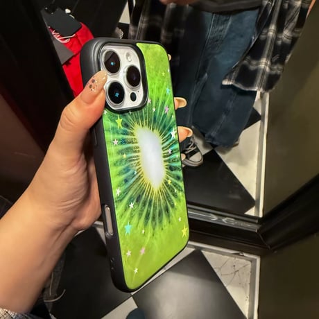 【iPhone17対応】キウイフルーツ🥝✨iPhoneケース