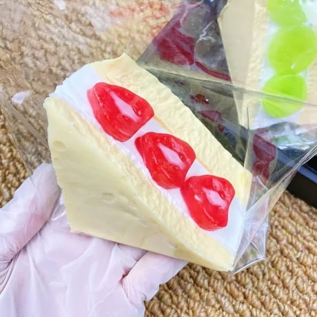 フルーツサンド🥪🍰🍓🥝スクイーズ