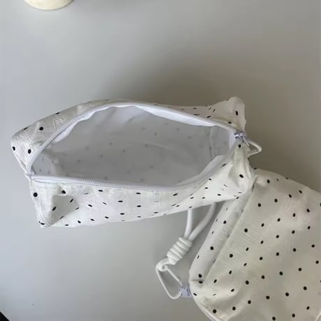 シンプルドットポーチ