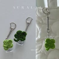 韓国で人気爆発中！🍀毛糸編み物クローバーキーボードクリッカーチャーム/キーホルダー