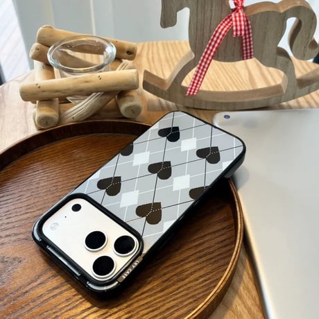 【iPhone17対応】ハートアーガイル柄iPhoneケース