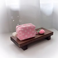 いちご🍓ピンクドットチャーム付きミニポーチ/AirPodsケース