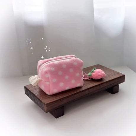 いちご🍓ピンクドットチャーム付きミニポーチ/AirPodsケース