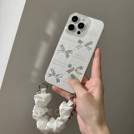 【iPhone17対応】white accessory Ribbon shine iPhoneケース