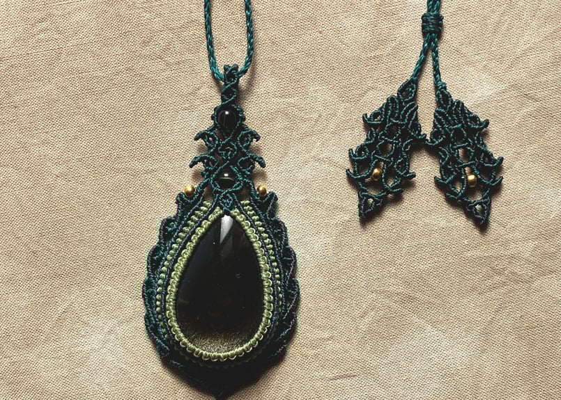 レインボーオブシディアン プレナイト マクラメ 蝋引き 【公式通販】