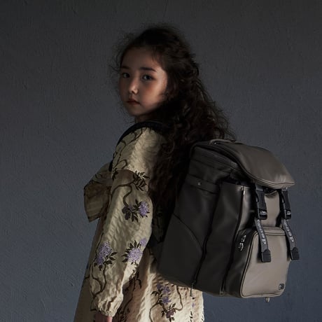 Raffine／パウダーブラウン