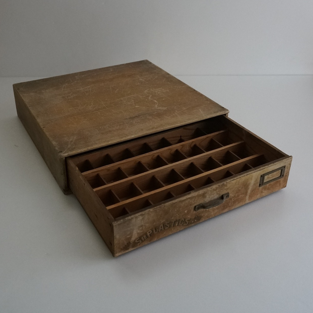 時計の風防が入っていた引出し | 生活骨董の店 dadatools.