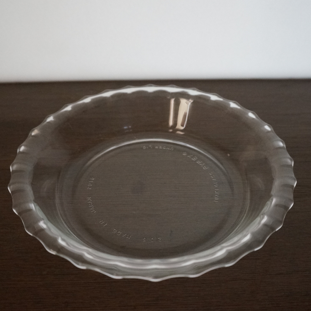 フランスアンティーク　透かし　リボン　ホワイト　皿　プレート　フリル　スカラ フリルデザインのガラスコンポート（高さ15.5cm） イギリス