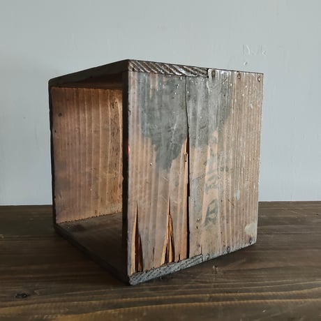 漆工房の作業台