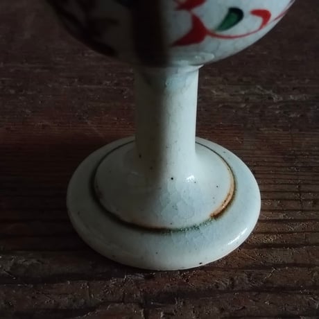 脚付きの器（茶）