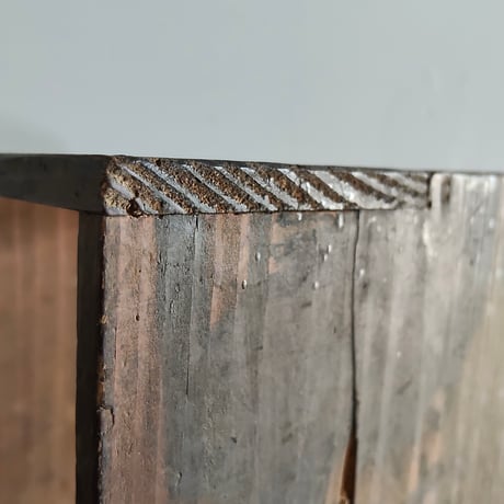 漆工房の作業台